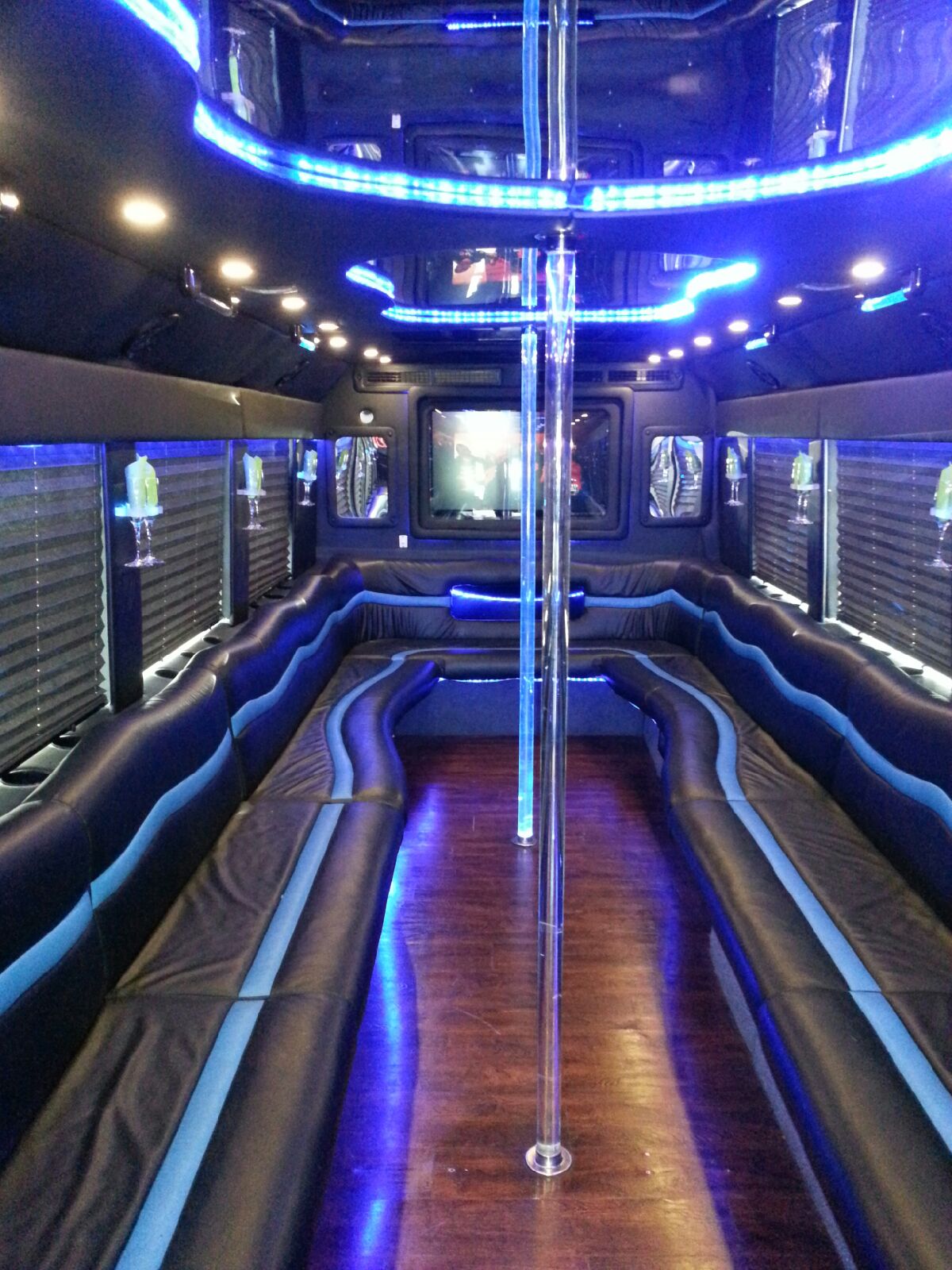 SPECIALTY LIMOUSINE business image in Plainfield, IL